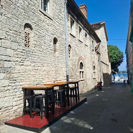Cozy In Old Town * Pula