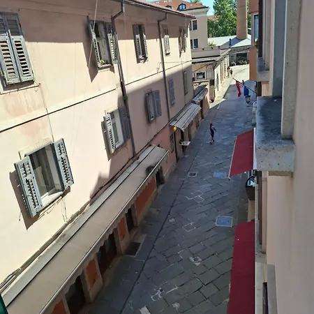 Cozy In Old Town 普拉